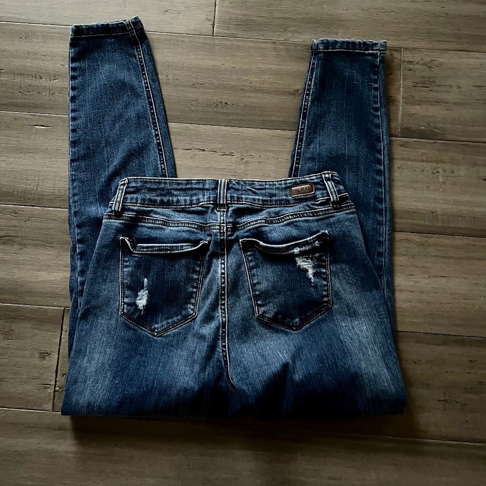 Enjean Distressed Jeans - Picture 2 of 3